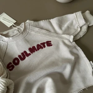 Felpa Raglan Soulmate Crema Guapoo