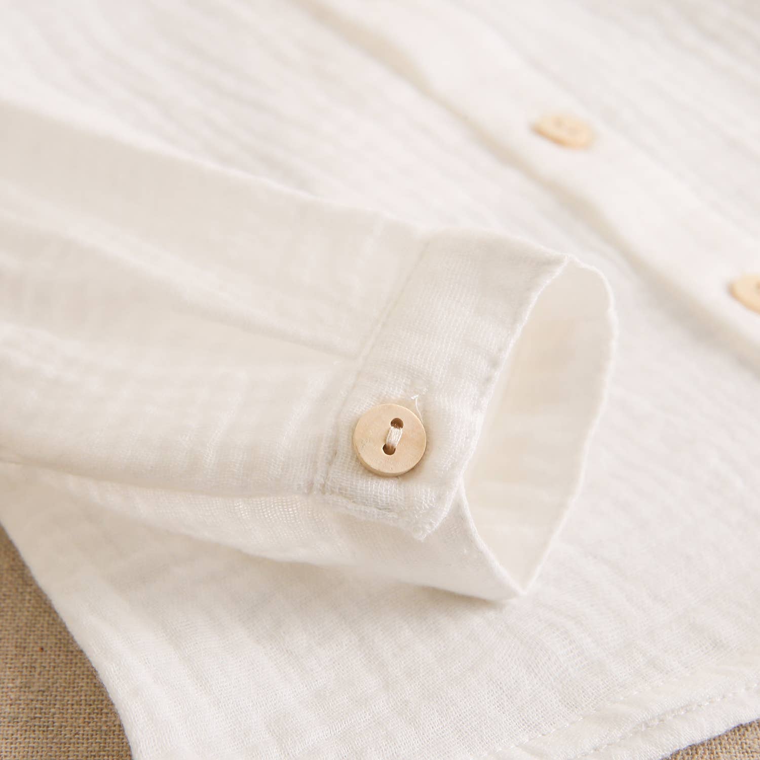 Maglia bianca a maniche lunghe per neonato con colletto baby | Dadati