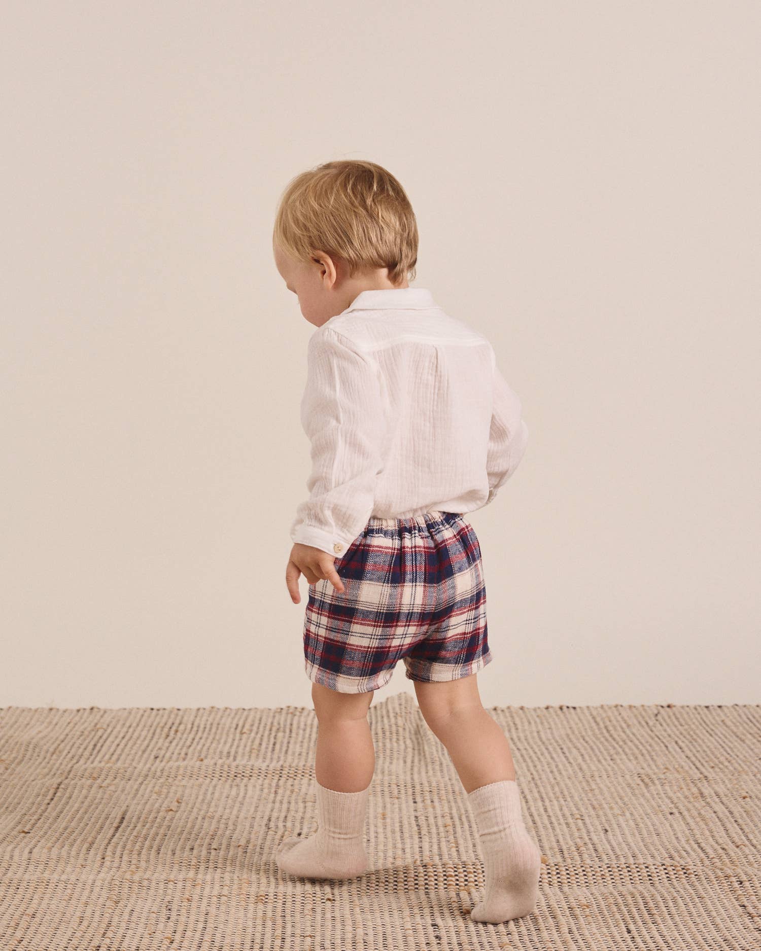 Maglia bianca a maniche lunghe per neonato con colletto baby | Dadati